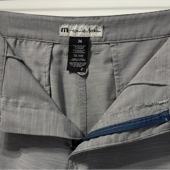 Travis Mathew Chino Shorts Golf Performance Grey Casual Preppy Men's size 36 - Picture 3 of 8